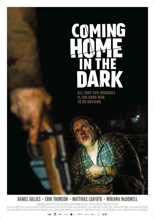 在黑暗中回家 Coming Home in the Dark (2021)